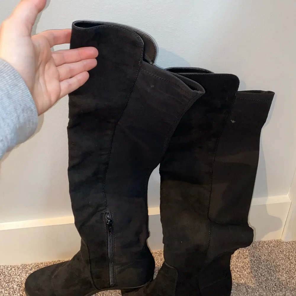 Boots - Picture 3 of 3